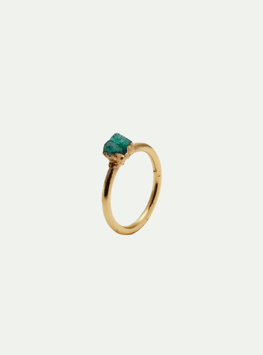 ANILLO SENCILLO UNA ESMERALDA